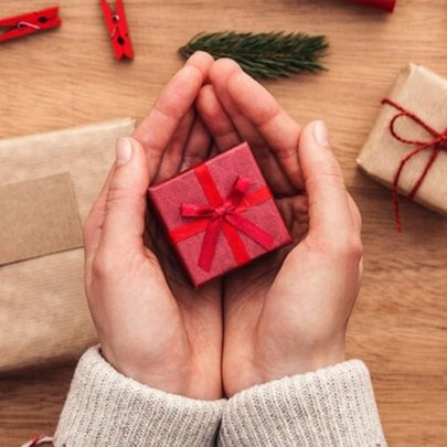Décorez votre bureau de façon festive et professionnelle à Noël